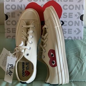 Converse Chuck CDG Play Low Hidden Heart- Unisex s.8(men) / s.10 (women)